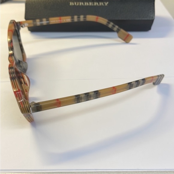 Authentic Burberry Sunglasses - Picture 4 of 5